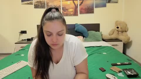 Adellineee online show from April 2, 9:23 pm