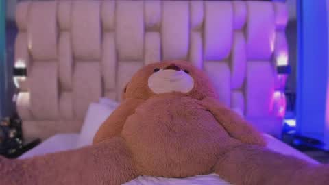 agathauwudoll online show from April 12, 9:06 pm