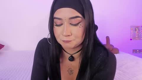 Maggie   online show from October 17, 11:08 pm