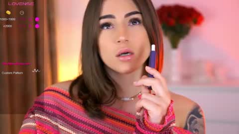 Aisha online show from June 10, 7:45 pm