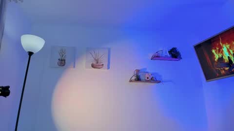   online show from April 29, 10:40 am