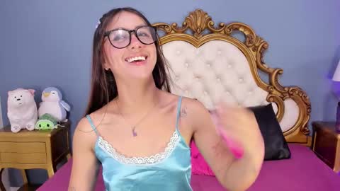 alana online show from March 10, 4:05 am