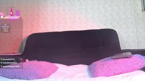 alanna_jones23_aws online show from January 7, 5:16 pm