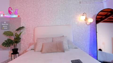 alannarouge online show from April 12, 11:35 am