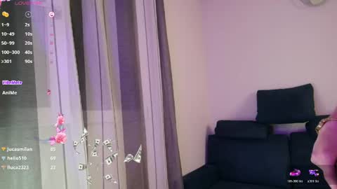 alessia_bloom_ online show from May 4, 9:40 pm