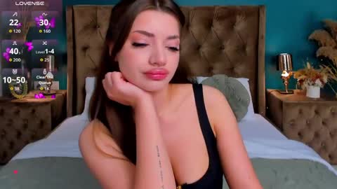 Alexis online show from April 8, 5:42 am