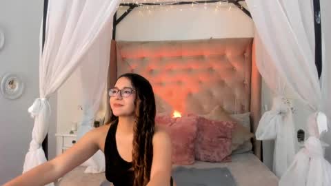 alexis_scott__ online show from May 17, 3:49 am