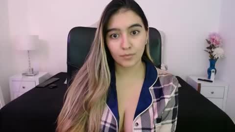 alexyferrer1 online show from January 30, 11:45 pm