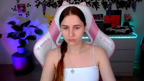 alicecharmy online show from April 26, 4:38 pm