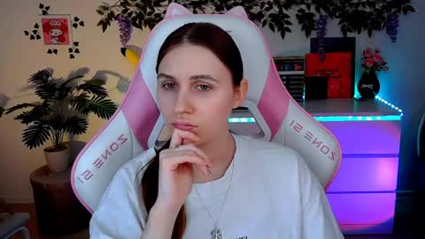 alicecharmy online show from April 15, 3:12 pm