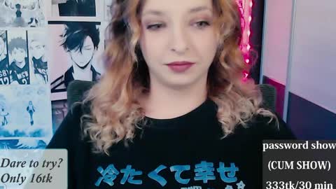 aliceriddle1 online show from April 6, 11:17 pm