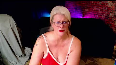 Alices Curiosity online show from July 12, 5:30 am