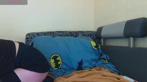 AliceWoolfy online show from April 22, 9:23 pm