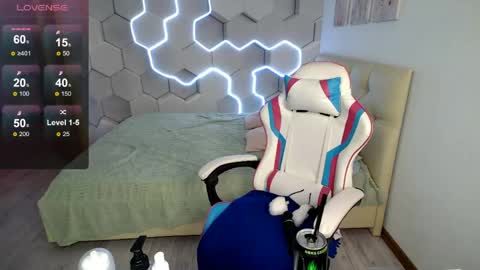 aliicemeow online show from May 28, 8:56 am
