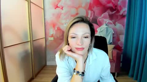 AlinaMoor online show from January 17, 6:54 am