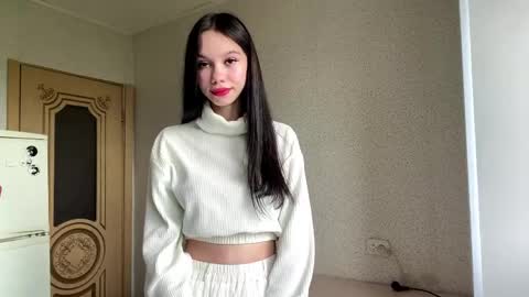 Mary online show from May 27, 1:41 pm
