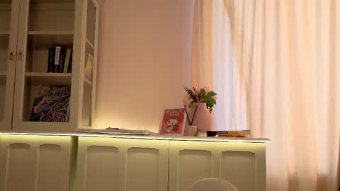 Alisia online show from March 7, 7:26 am