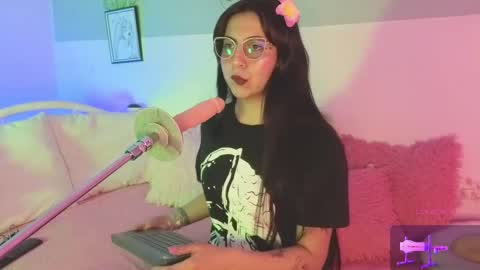 Mia online show from March 22, 8:26 pm