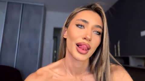 Alissa online show from July 10, 2:50 pm
