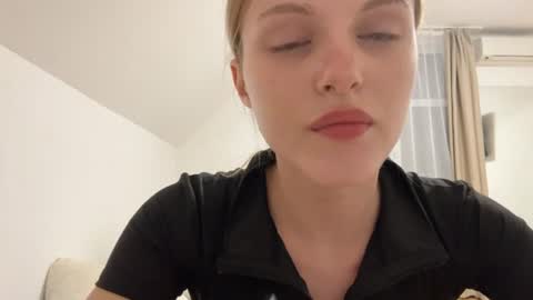Kate online show from June 26, 8:32 pm
