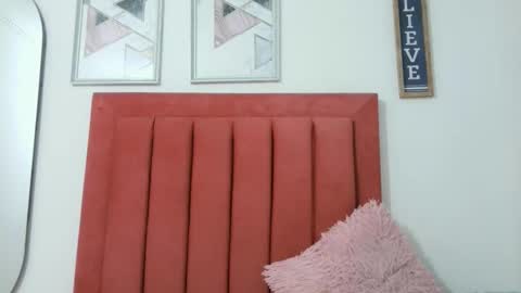 allis_laan online show from May 15, 1:54 am
