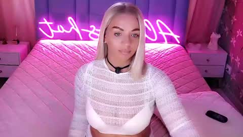 AlwaysHot online show from April 14, 2:33 am