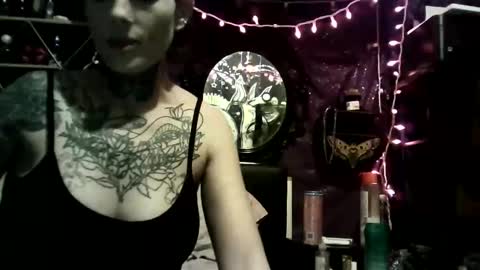 allymoon1369 online show from March 24, 7:47 am