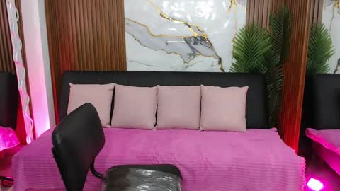 alonddra_tay online show from April 23, 11:50 am