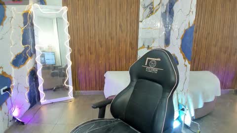 ALYCE  online show from March 20, 11:48 am