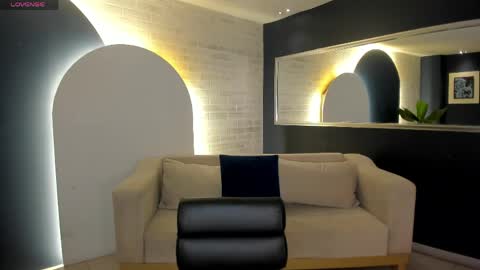 Amalia cruss online show from April 1, 8:06 pm