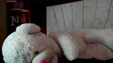 amara_brunet online show from March 7, 2:57 pm