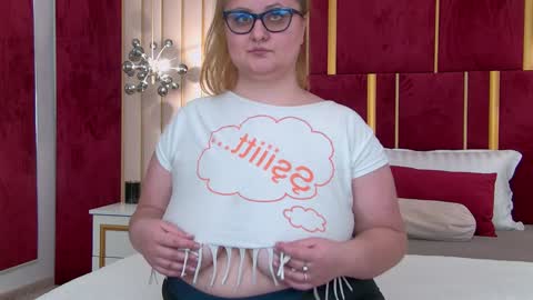 Amber Lye online show from December 12, 5:42 am