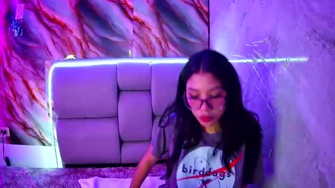 Amber Jeong online show from February 2, 9:56 pm