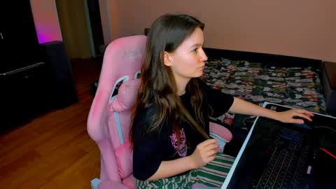 Eileen online show from April 2, 4:26 pm