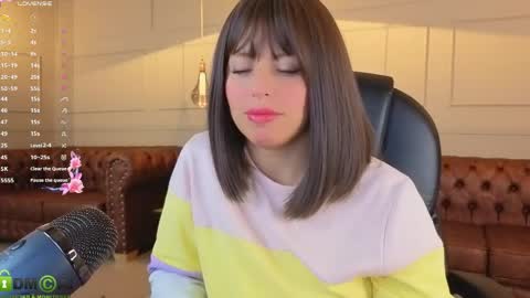 AMELIA online show from April 17, 12:07 pm