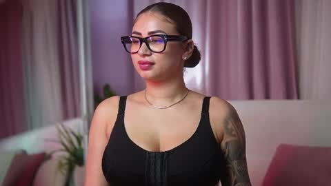  Amelia  online show from August 8, 6:16 pm