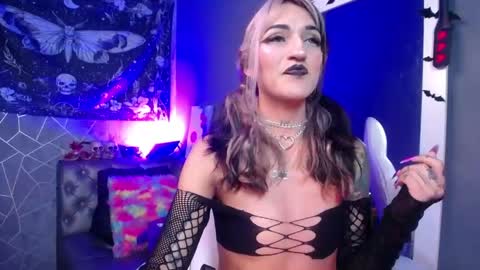 AMELIEROUS .. see you tomorrow  kisses online show from April 15, 3:51 am