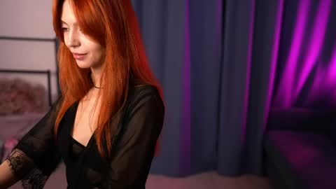 amilifox1 online show from March 31, 3:45 pm