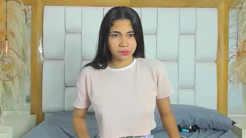 ammy_wood_ online show from September 20, 1:16 am