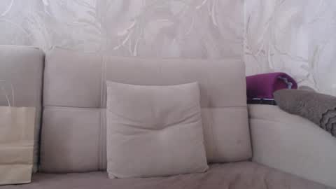 miss unforgettable online show from January 6, 6:50 am