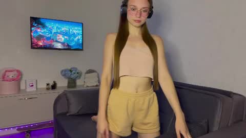 Amy online show from June 24, 6:18 pm