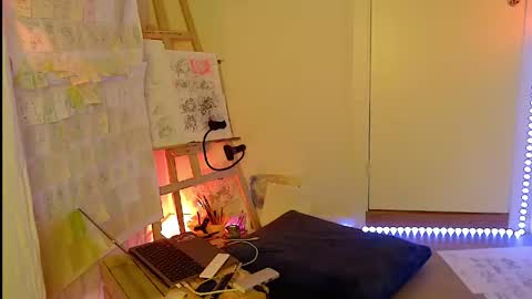 amydreamgirl online show from May 31, 9:16 pm