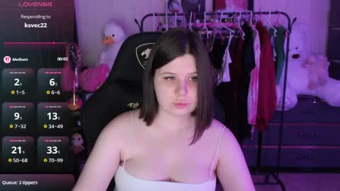 amyvibes online show from April 7, 9:06 pm