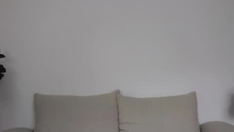 Ana online show from April 25, 1:14 pm