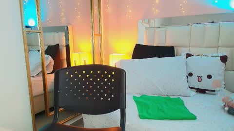 Anahi  online show from March 7, 8:05 pm