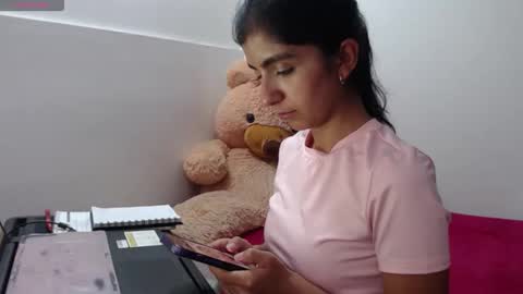 Anahi Browns online show from April 21, 9:22 pm