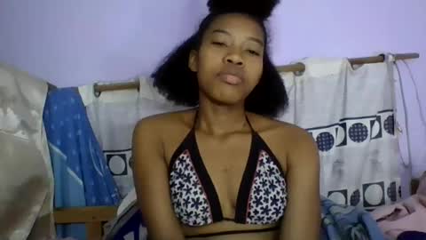 anaissa23 online show from June 22, 12:48 am