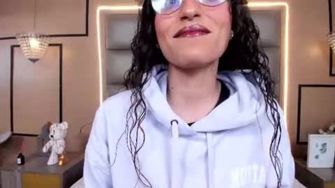 Ana Maria  online show from July 15, 8:57 pm