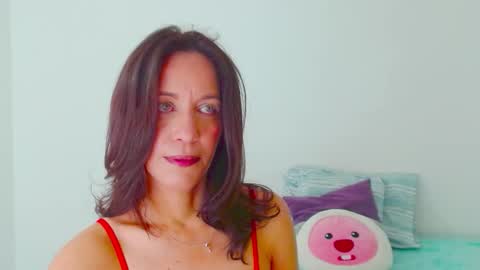 anapereira12 online show from March 25, 5:38 pm