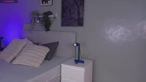 Kendra  online show from March 23, 10:10 am